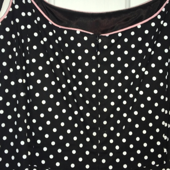 Women’s Dress - Picture 5 of 6